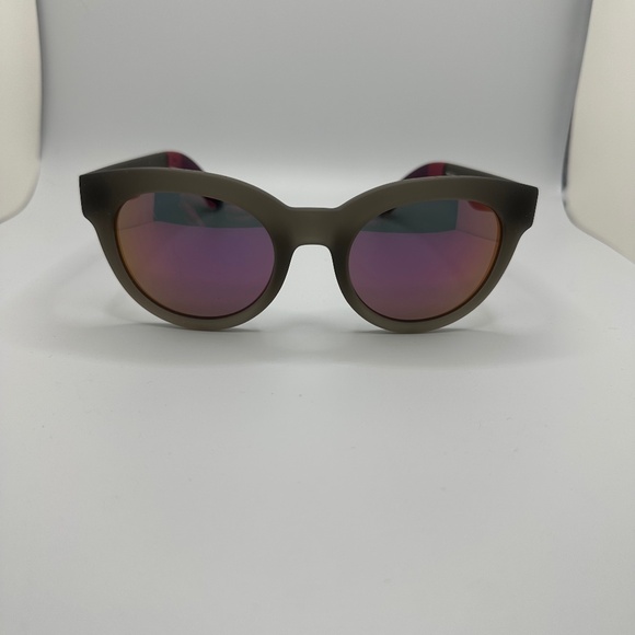Toms Accessories - NWOT TOMS Sunglasses - Traveler Series - Florentin in Matte Grey w/Grey Lens